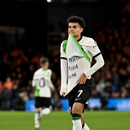 Luis Díaz marcou o gol de empate contra o Luton Town e pediu para que seu pai seja solto