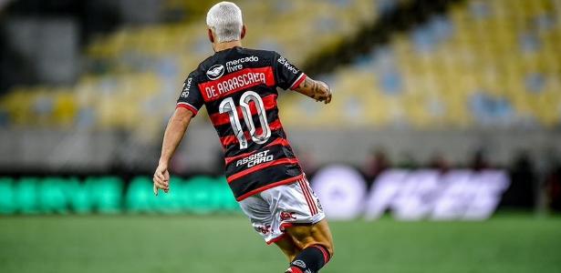 Arrascaeta assume a camisa 10 do Flamengo após saída de Gabigol