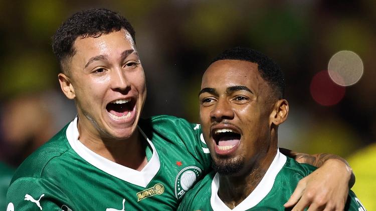 Allan comemora gol marcado pelo Palmeiras contra o Mirassol, pelo Paulistão