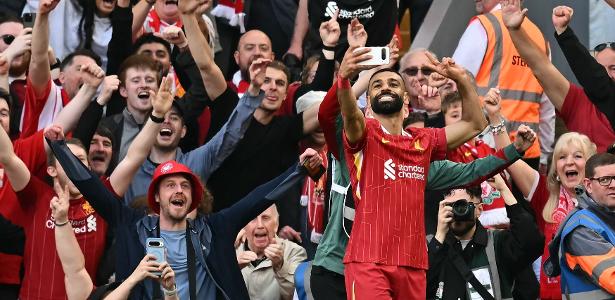 Liverpool massacra Tottenham de virada e é campeão inglês