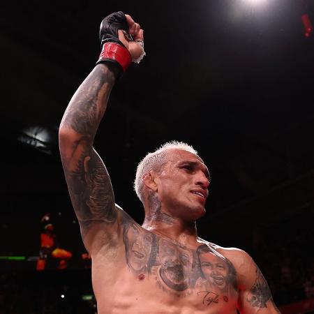 Charles do Bronx celebra vitória no UFC Rio Charles do Bronx celebra vitória no UFC Rio