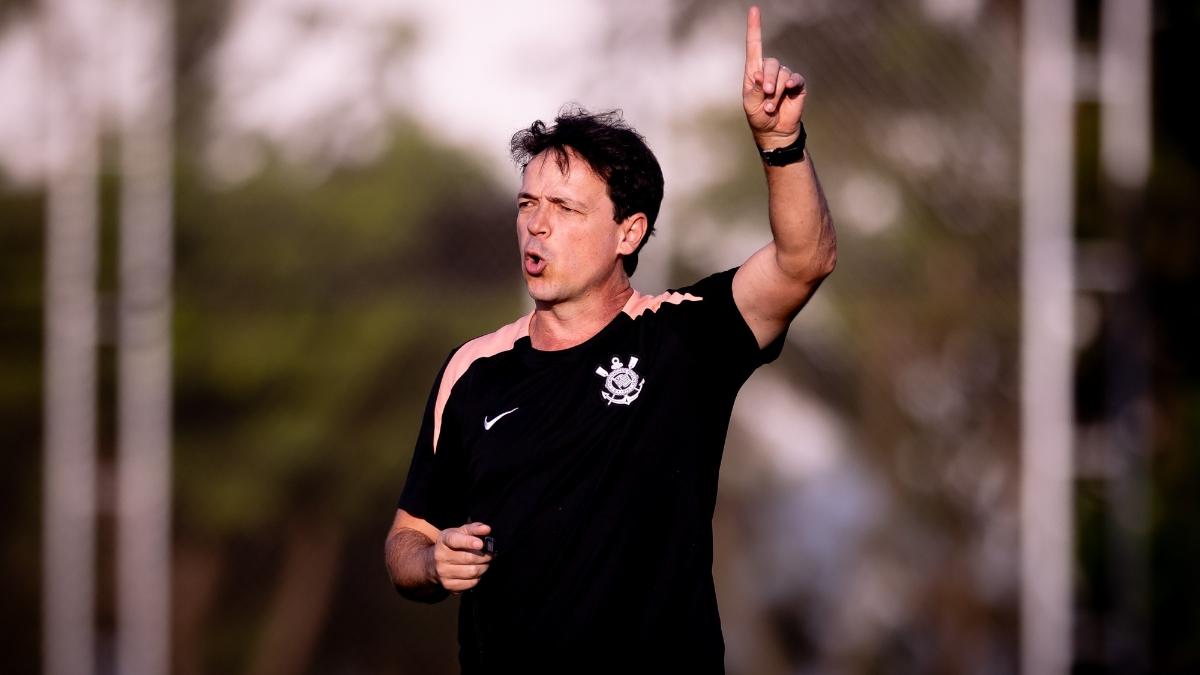 Corinthians ganha cara de Diniz na Copa e planeja intensidade contra o Remo
