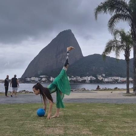 Sasha Paskal, ginasta ucraniana, faz apresentação no Aterro do Flamengo