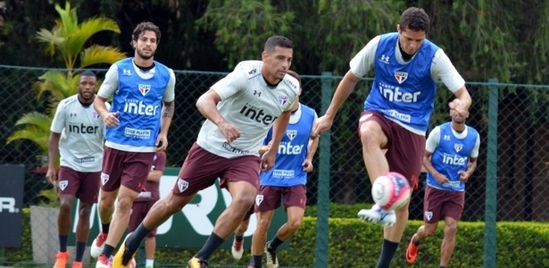 Anderson Martins treinou entre os reservas nesta terça-feira no CT - Erico Leonan/saopaulofc.net