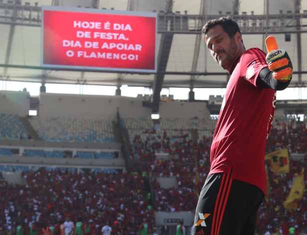 Júlio César está pronto para atuar pela última vez na vitoriosa carreira de goleiro - Gilvan de Souza/Flamengo