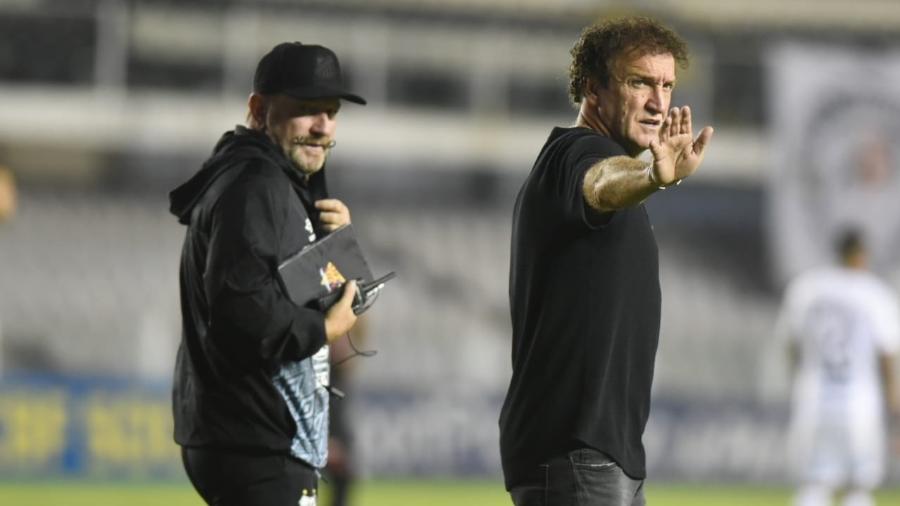 Cuca, técnico do Santos, e o auxiliar Cuquinha na Vila Belmiro - Ivan Storti/Santos FC