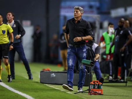 Arnaldo: Copa do Brasil pode ser última chance para turma antiga de Renato