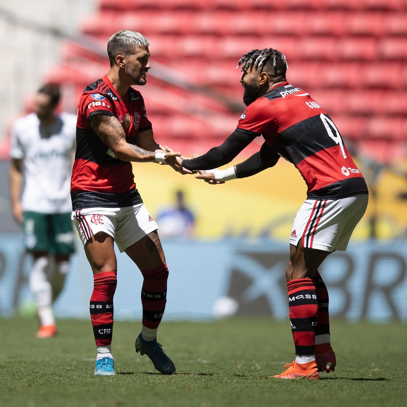 Flamengo vence o Palmeiras nos pênaltis e conquista o Brasileirão