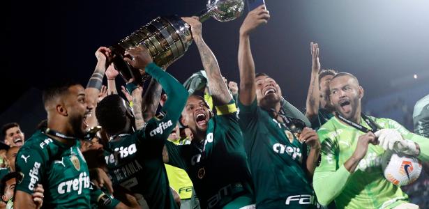 Palmeiras e Galo lideram premiações em 2021; veja quanto cada um lucrou