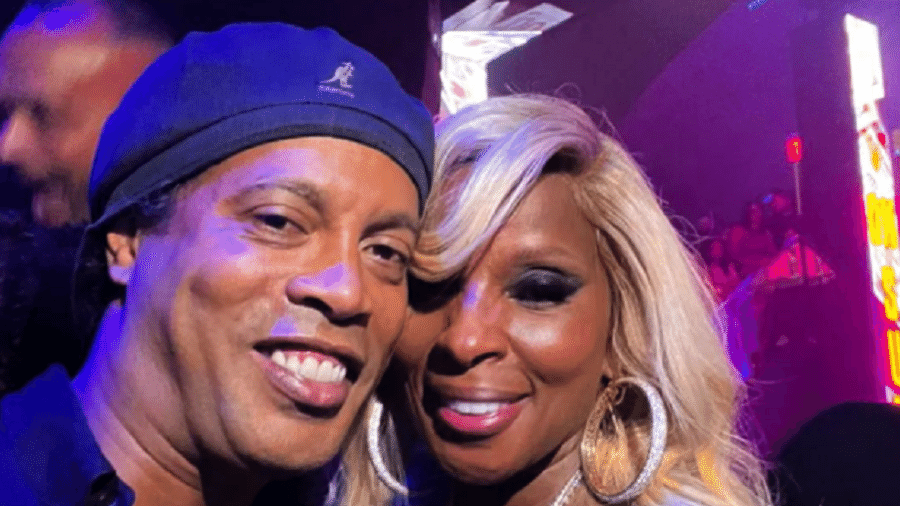 Ronaldinho Gaúcho tira foto com Mary J Blige - Reprodução/Instagram