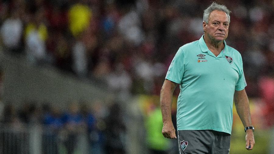 Abel Braga, técnico do Fluminense, durante partida contra o Flamengo  - Thiago Ribeiro/Thiago Ribeiro/AGIF