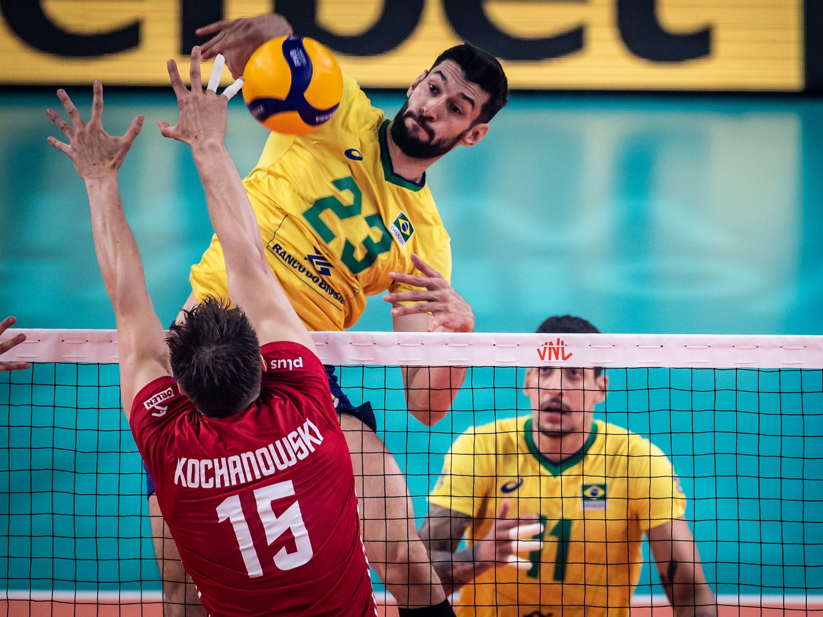 Brasil estreia na Liga das Nações de Vôlei com derrota para a