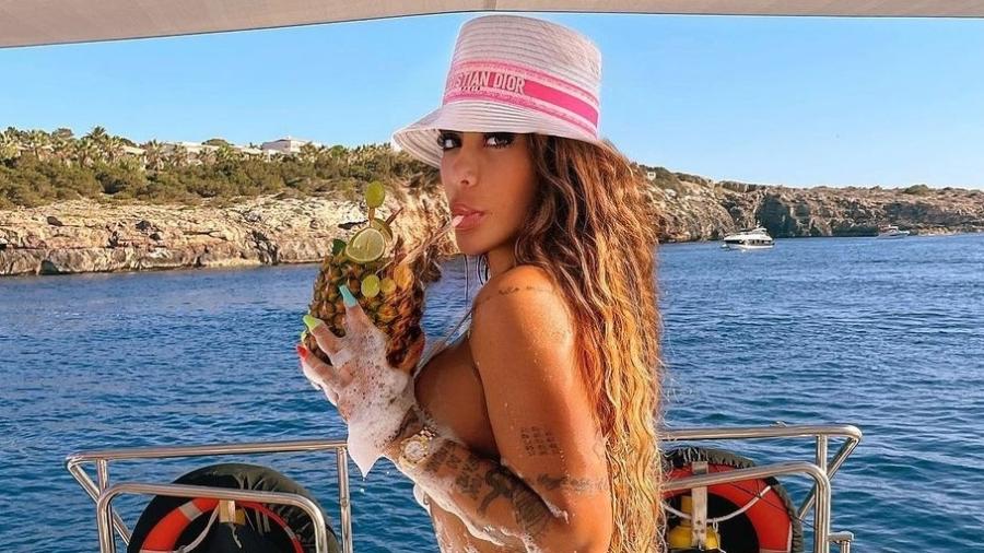 Influenciadora aproveitou dias de férias em Ibiza e virou tema de matéria do Daily Star - Reprodução/Instagram