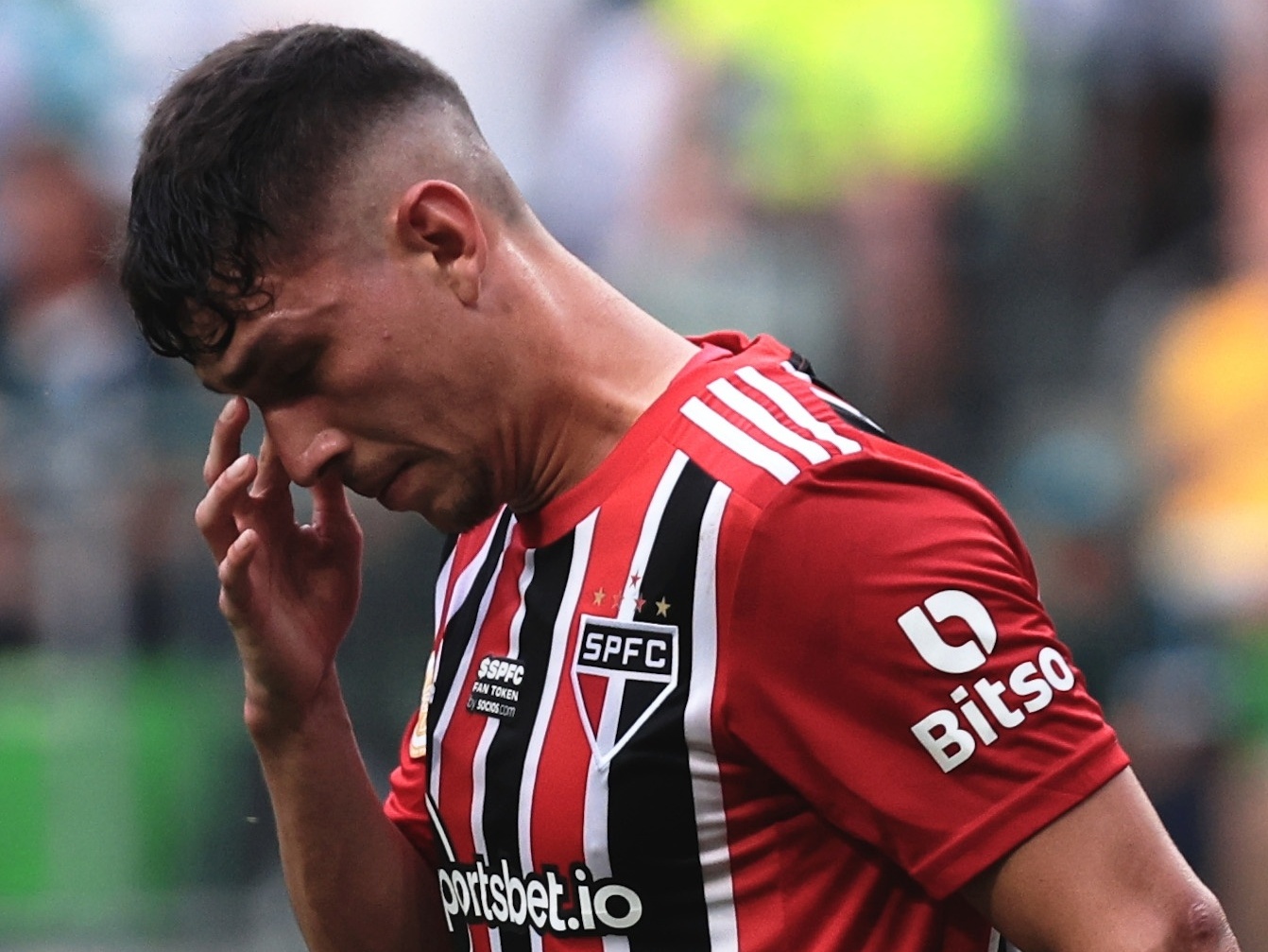 ADEUS OFICIAL! Botafogo compra Ferraresi do São Paulo e garante zagueiro até 2029