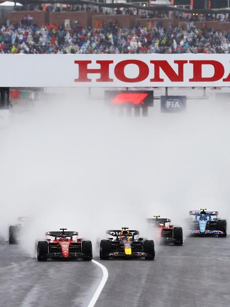 Largada do GP do Japão, interrompido na segunda volta por falta de segurança - Mark Thompson/Getty Images