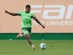 Palmeiras vence jogo-treino com hat-trick de Rômulo e gol de Dudu 