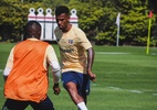 Marcos Antônio participa de treino no gramado em reapresentação do São Paulo - Erico Leonan / saopaulofc.net