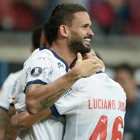 Willian José comemora gol marcado pelo Bahia contra o Atlético Nacional na Libertadores