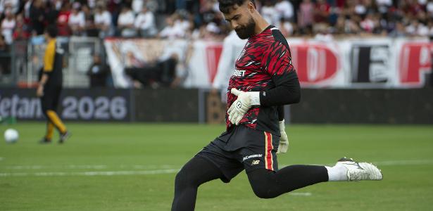 Coronel descarta investida do Los Angeles Galaxy e prioriza permanência no São Paulo