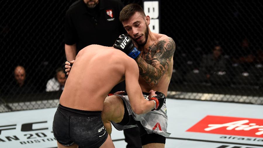 Matheus Nicolau venceu Louis Smolka no UFC 219 - Jeff Bottari/Zuffa/UFC/Getty Images