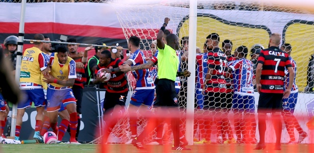 Clássico do dia 18 de fevereiro ficou marcado por muita confusão - Felipe Oliveira / EC Bahia