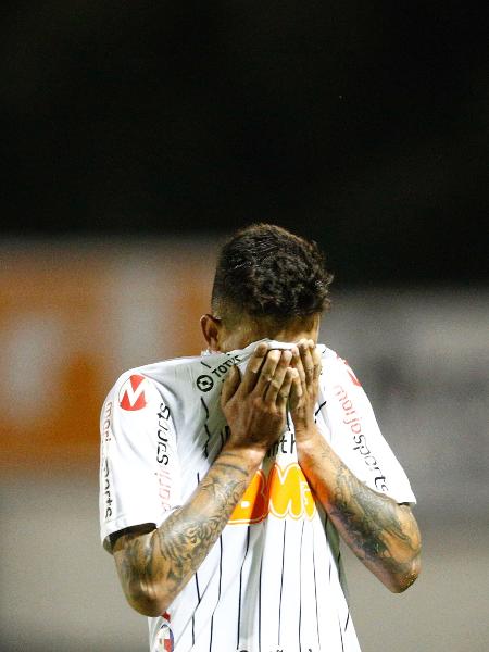 Pedro Henrique lamenta o gol sofrido pelo Corinthians diante do Mirassol - Thiago Calil/Agif