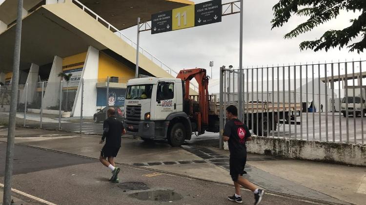 Estádios viram point fitness e até de futevôlei