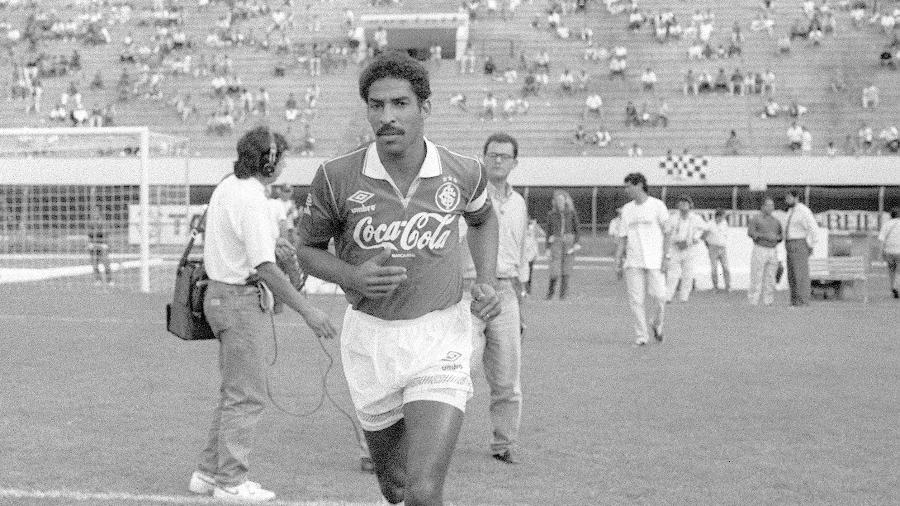 Gérson, jogador do Internacional-RS, antes da partida contra o Corinthians, válida pelo Campeonato Brasileiro 1992 - Acervo/Gazeta Press
