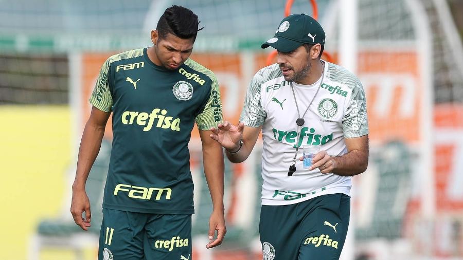 Rony e Abel Ferreira durante treino do Palmeiras na Academia de Futebol - Cesar Greco