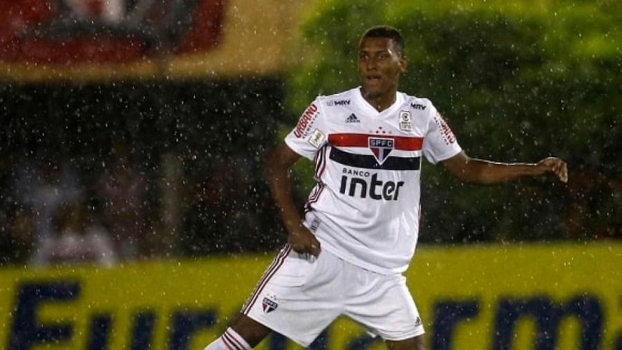 Luizão, zagueiro do São Paulo, deve ter chances com Hernán Crespo nesta temporada - Divulgação/São Paulo