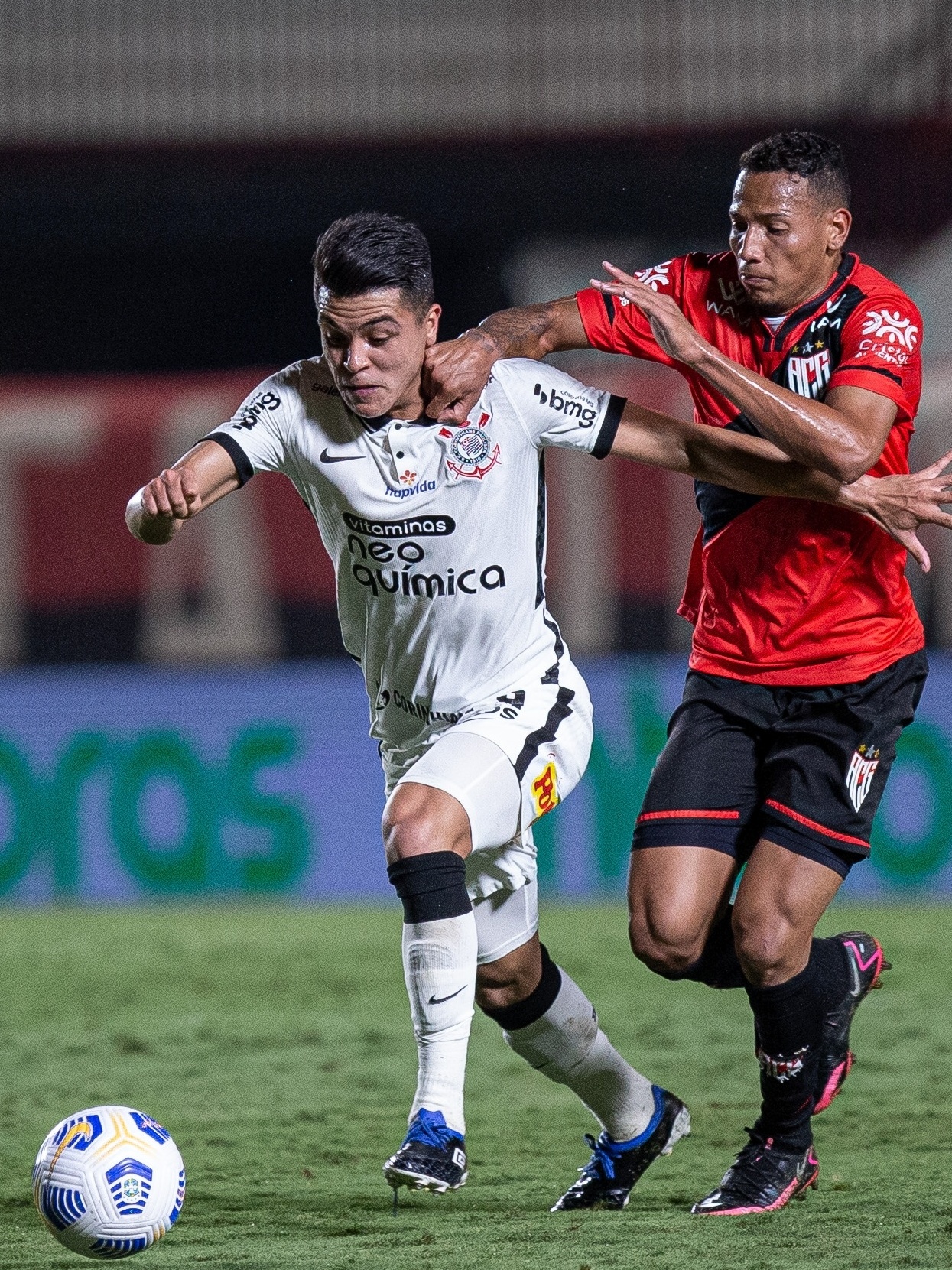 Corinthians perde para Atlético-GO e se complica na Copa do Brasil - Jogada  - Diário do Nordeste
