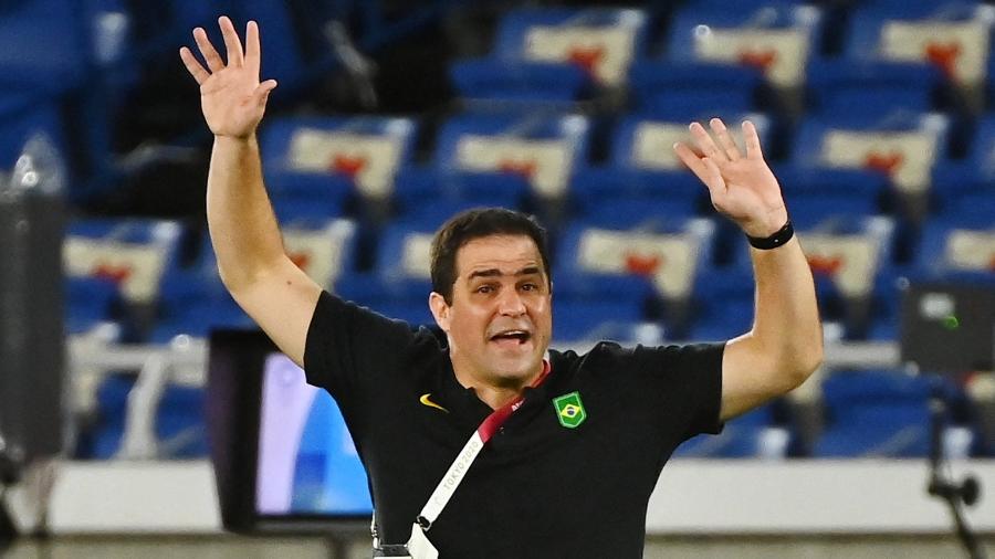 André Jardine durante partida do Brasil contra a Espanha na final das Olimpíadas, em Yokohama - Loic Venance/AFP