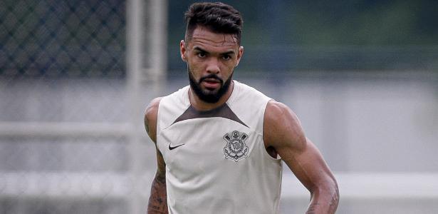 Corinthians: Raniele destaca importância do empate contra Atlético-GO no campo.