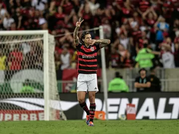 Flamengo sufoca Palmeiras, vence com sobras e abre frente na Copa do Brasil