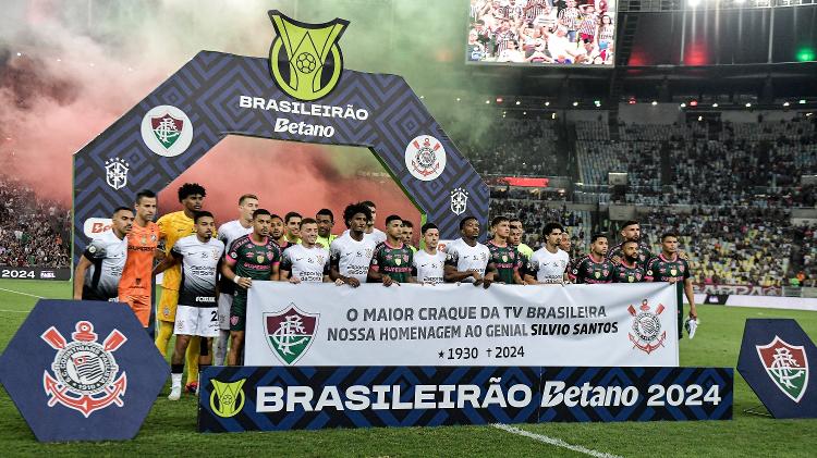 Homenagem a Silvio Santos antes da partida entre Fluminense e Corinthians