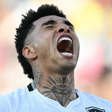 Igor Jesus comemora gol em PSG x Botafogo, duelo do Mundial - YURI CORTEZ / AFP