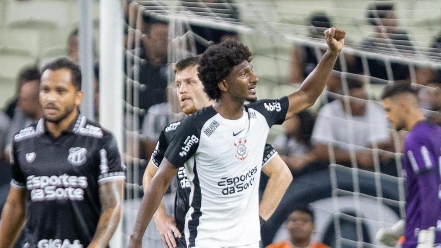 Talles Magno comemora gol em Ceará x Corinthians, partida do Brasileirão Talles Magno comemora gol em Ceará x Corinthians, partida do Brasileirão