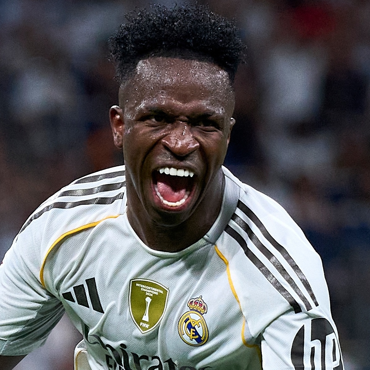 vinicius-junior-comemora-gol-