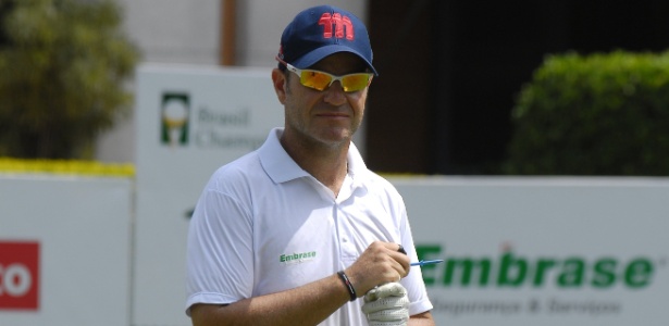 Rubens Barrichello durante disputa de torneio amador de golfe em São Paulo - Zeca Resendes/CBG