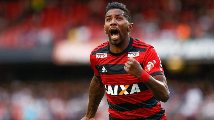 Rodinei em ação com a camisa do Flamengo - Marcello Zambrana/AGIF - Marcello Zambrana/AGIF