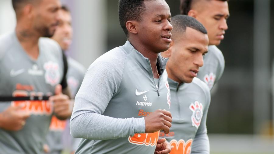 Cazares e Otero (foto) são titulares absolutos hoje; Jemerson briga com Bruno Méndez na zaga - Rodrigo Coca/Agência Corinthians
