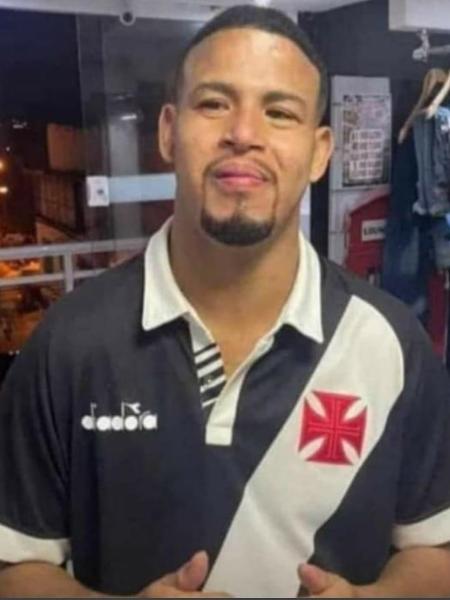 O torcedor do Vasco Ruan do Nascimento morreu após ser baleado na Barreira do Vasco, zona norte do Rio - Reprodução/Rede Social