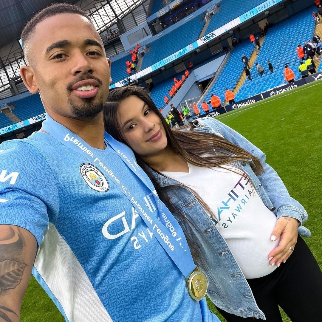 Nasce Helena, primeira filha do atacante Gabriel Jesus e Raiane Lima