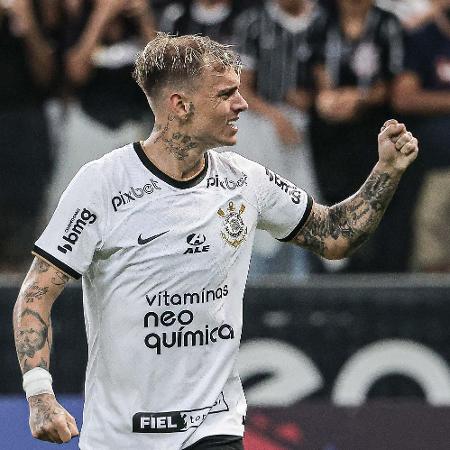 Roger Guedes celebra gol do Corinthians sobre o Água Santa - ANDRé PERA/PERA PHOTO PRESS/ESTADÃO CONTEÚDO