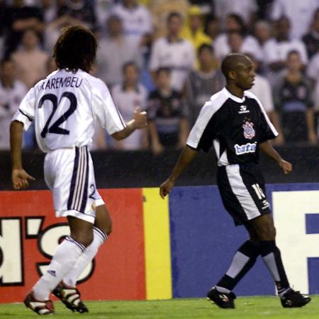 Edilson e Karembeu, durante jogo entre Corinthians e Real Madrid