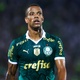 Caio Paulista sofre para se firmar no Palmeiras e não entra em campo há quatro jogos