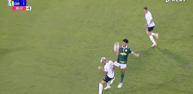 Murilo deve ser punido por fraturar costela de Yuri? Ex-árbitros opinam.