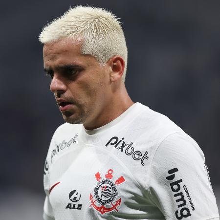 Fagner em ação durante jogo do Corinthians na Copa do Brasil - Marcello Zambrana/AGIF