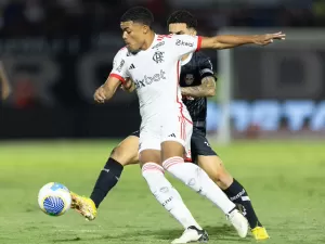 Igor Jesus e Werton acertam renovação de contrato com o Flamengo
