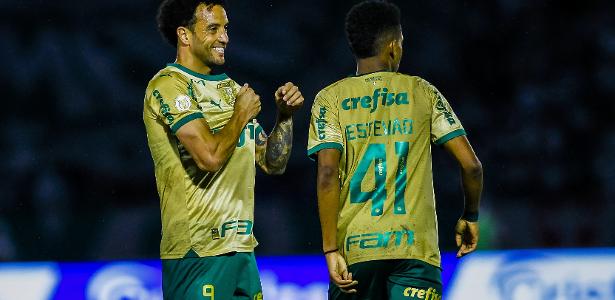 Felipe Anderson elogia comparativo entre Estêvão e Neymar em entrevista.